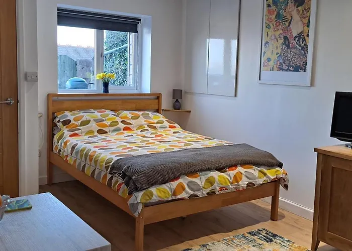 Modern Studio Apartment With Outstanding Views, Sleeps 2