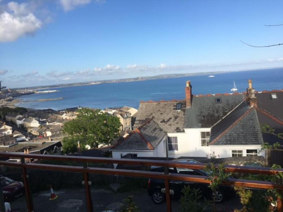 Modern With Outstanding Views, Sleeps 2 Holiday home